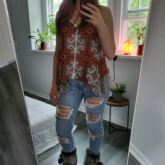3/$13🎒 Autumn flutter boho tank - Picture 3 of 7